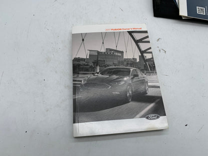 2017 Ford Fusion Owners Manual Set with Case OEM R01B33018