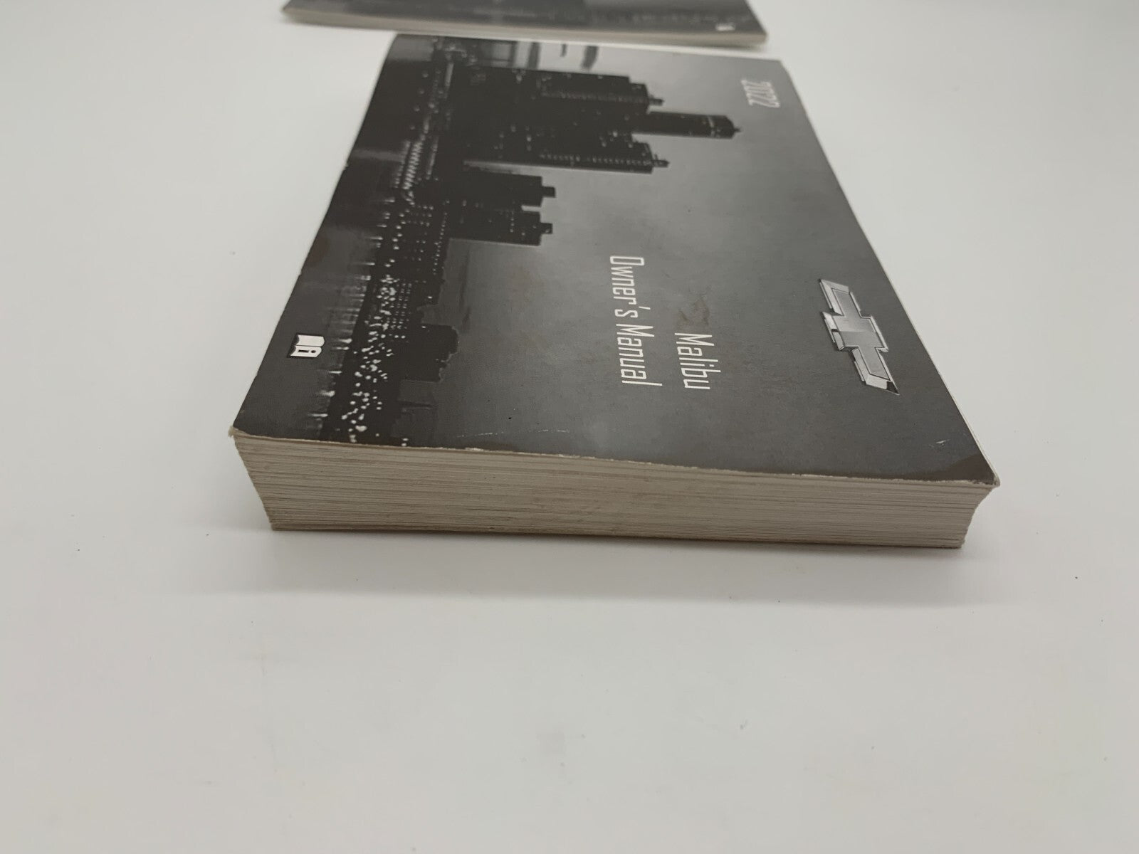 2022 Chevrolet Malibu Owners Manual Set OEM D03B10009