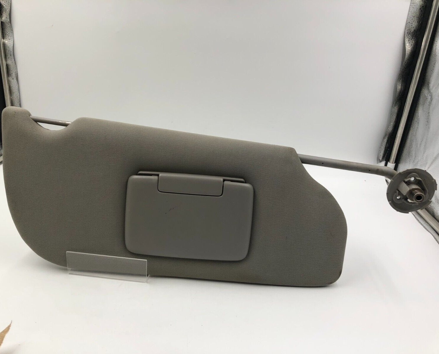 2005-2009 Chevrolet Uplander Passenger Sun Visor Gray OEM C04B66002