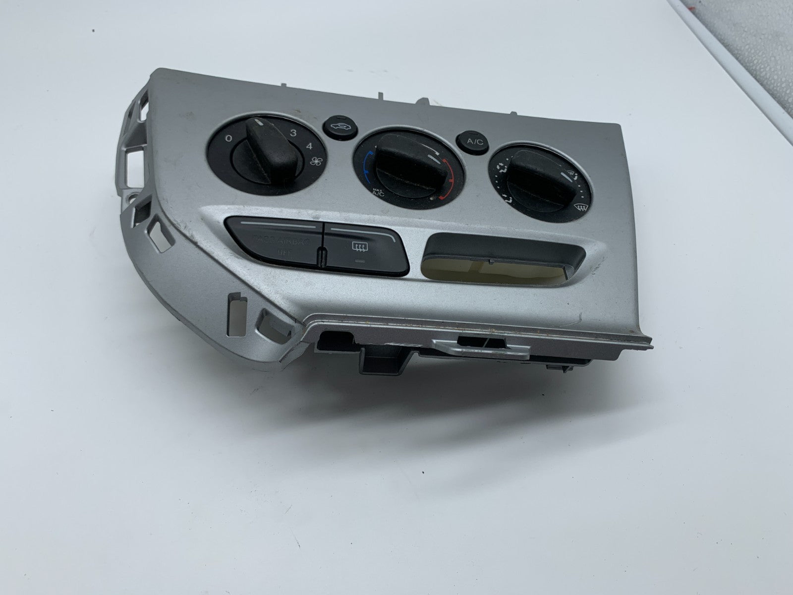 2012 Ford Focus AC Heater Climate Control Temperature Unit OEM C04B03007