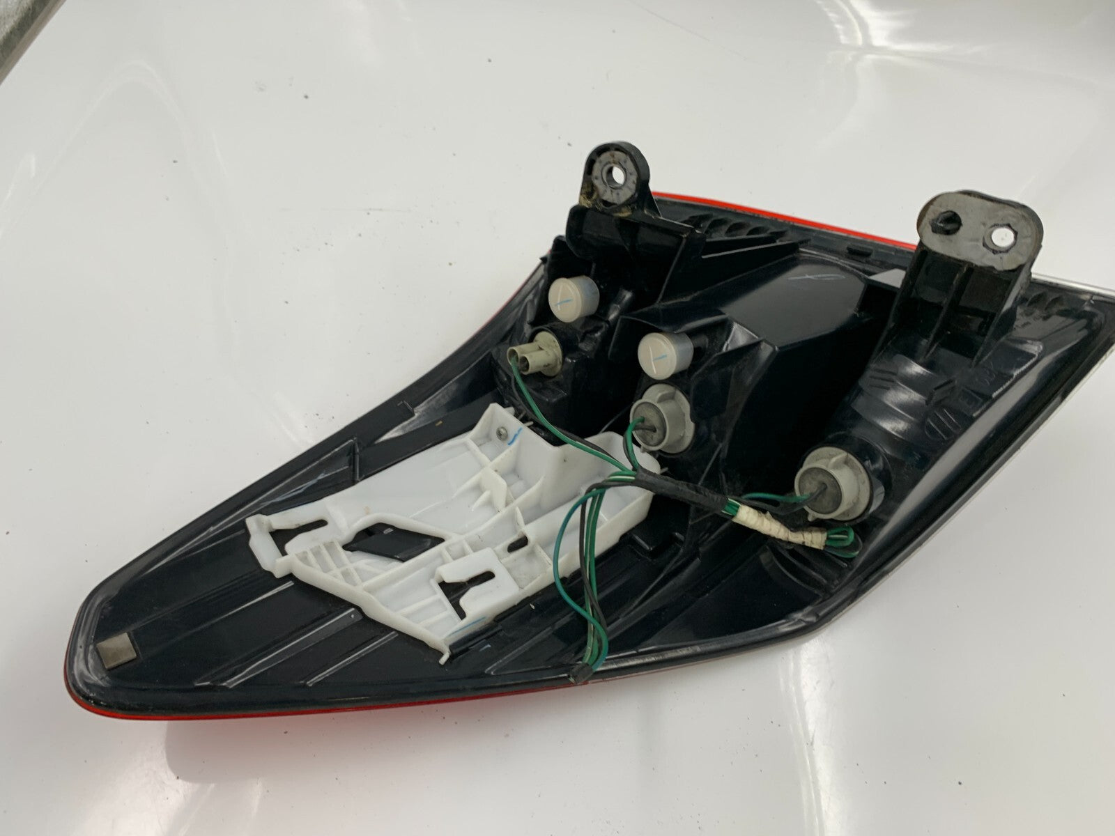 2010-2013 Subaru Legacy Passenger Side Tail Light OEM B03B46039