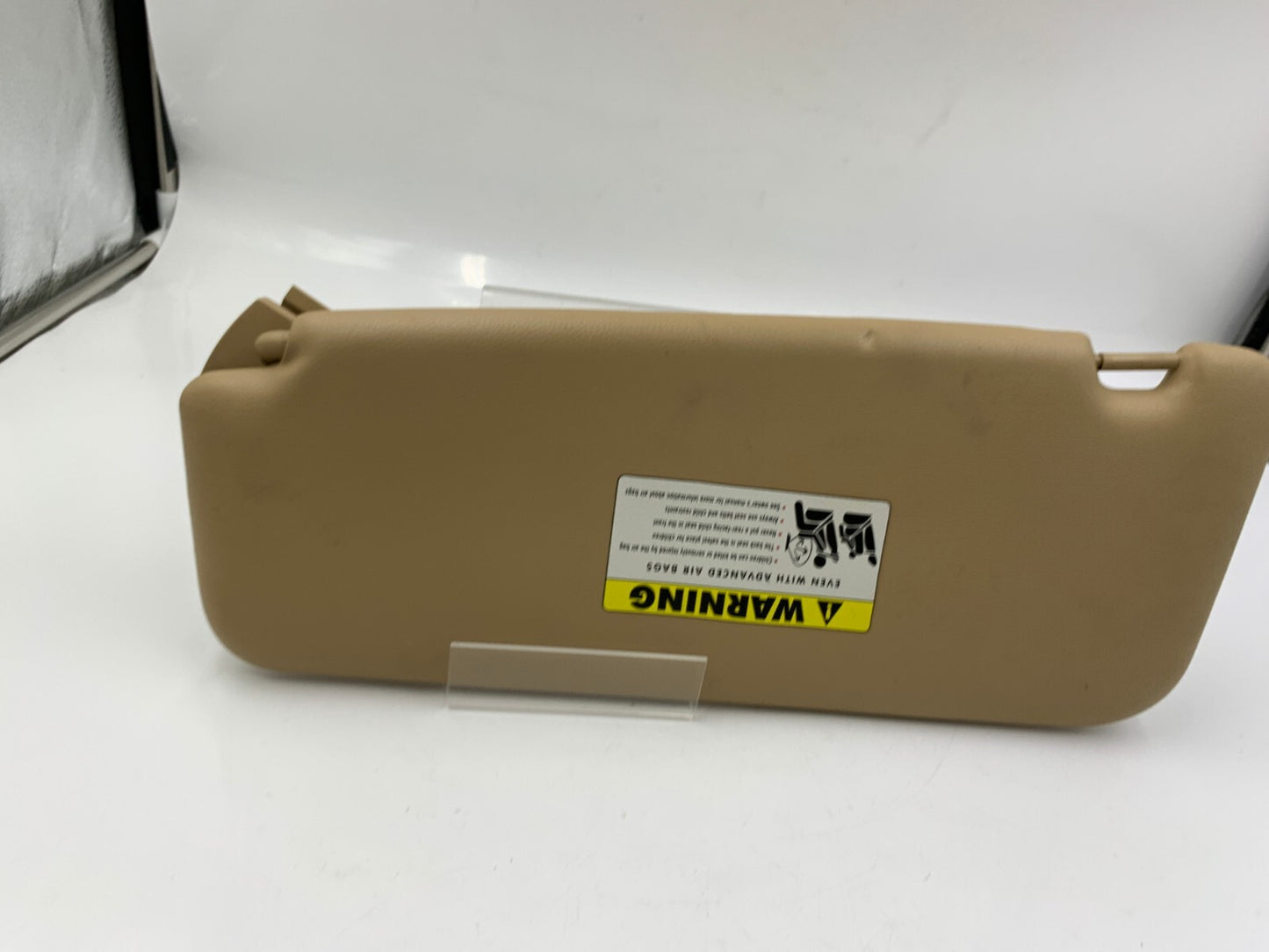 2004-2007 BMW 525i Passenger Sun Visor Tan Illuminated OEM C03B25050