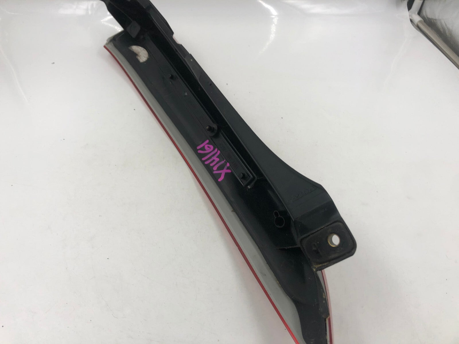 2003-2006 Volvo XC90 Driver Side Upper Tail Light Taillight OEM C04B41008