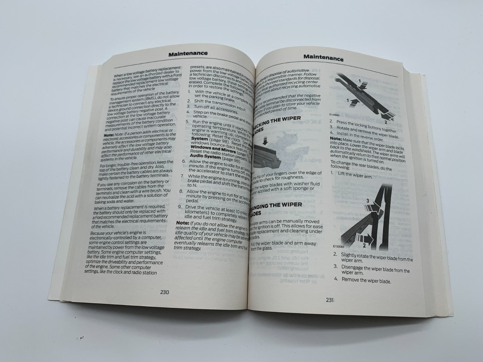 2013 Ford Escape Owners Manual Set with Case OEM R01B16007