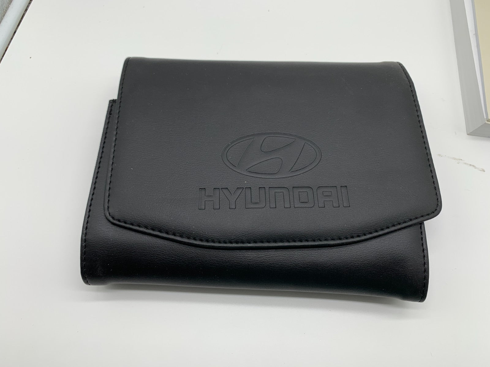 2020 Hyundai Santa FE Owners Manual Set with Case OEM B04B48008