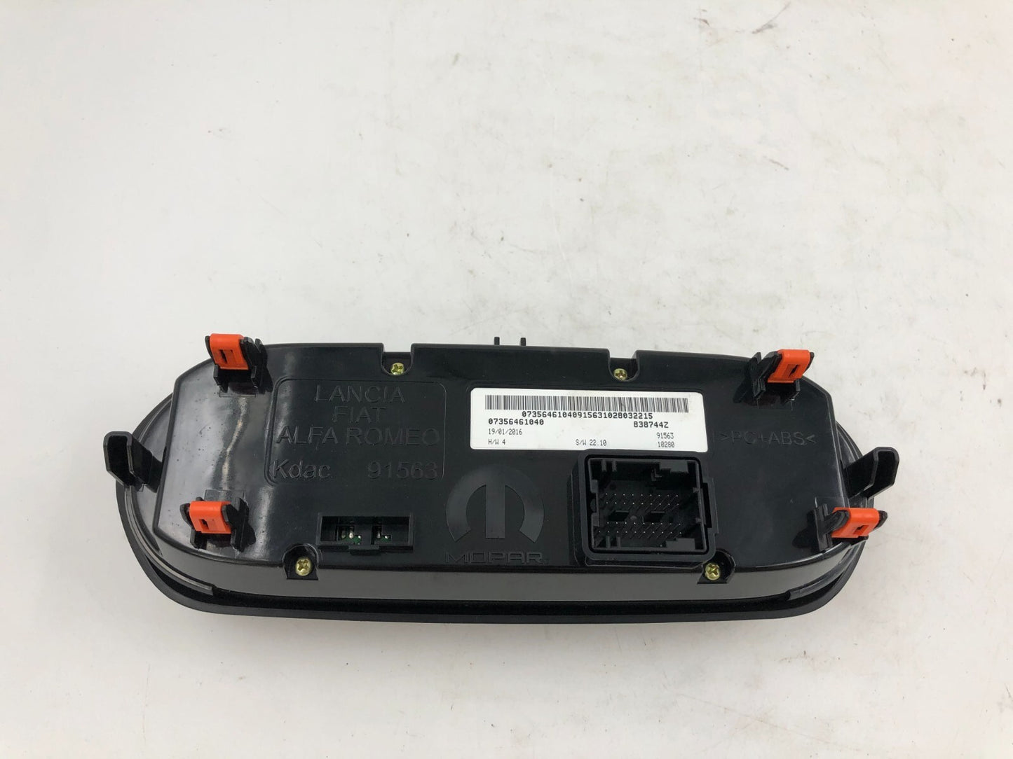 2015-2016 Jeep Renegade AC Heater Climate Control OEM B02B32033