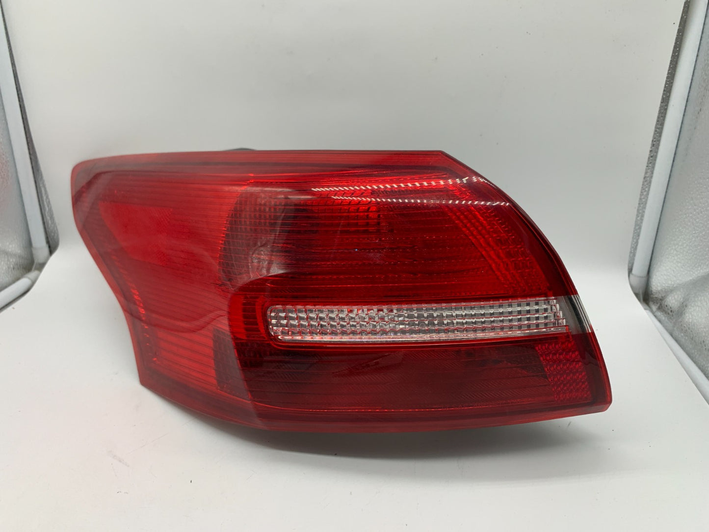2015-2018 Ford Focus Sedan Driver Side Tail Light Taillight OEM B03B12064