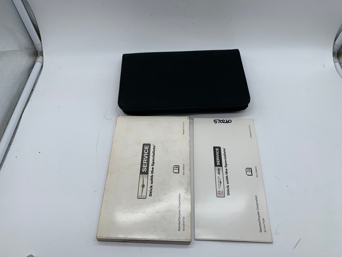 2007 Chrysler 300 Owners Manual Set with Case OEM D03B38003