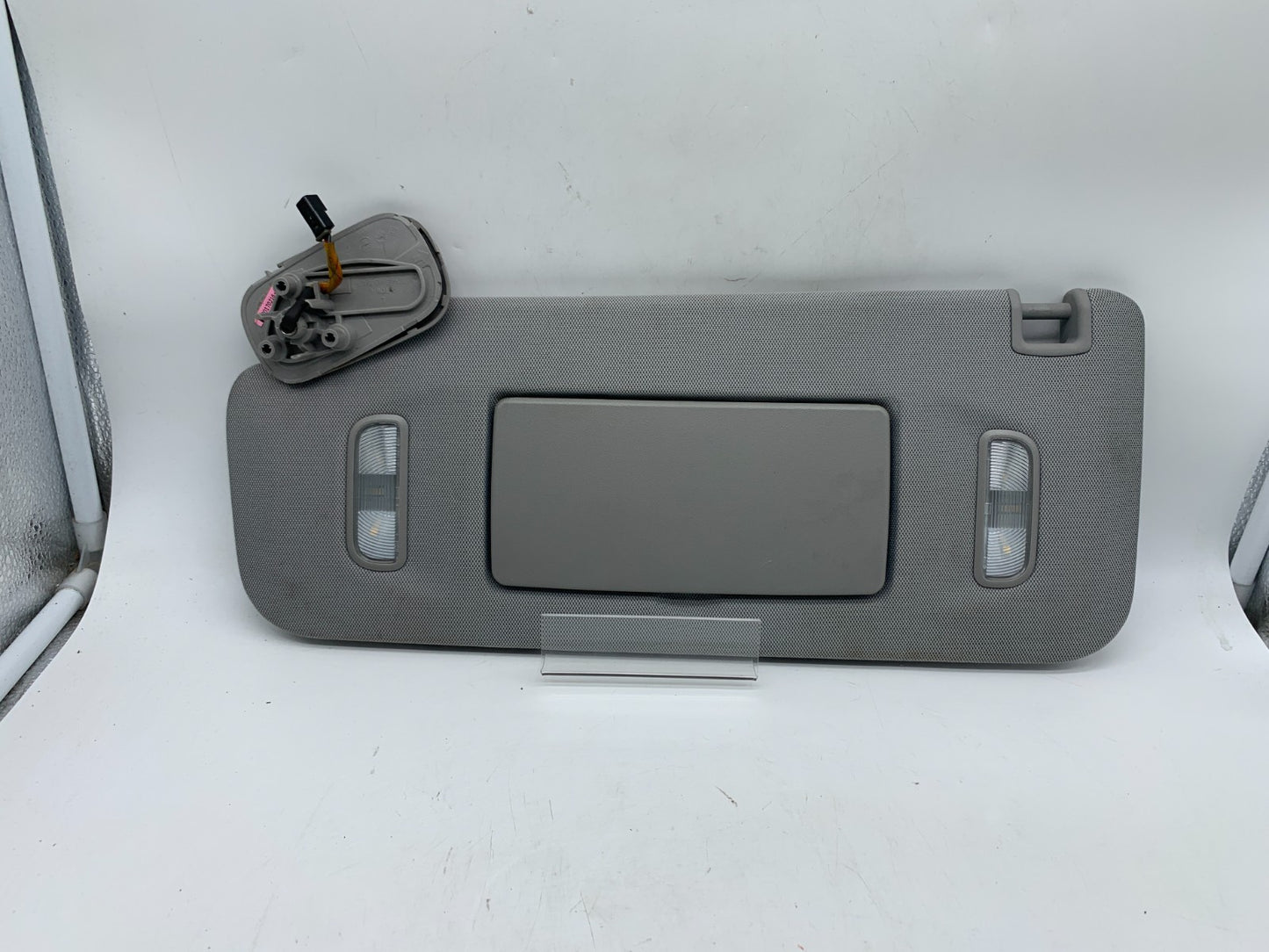 2015-2020 Chevrolet Avalanche 1500 Driver Sun Visor Gray Illuminated D03B67009
