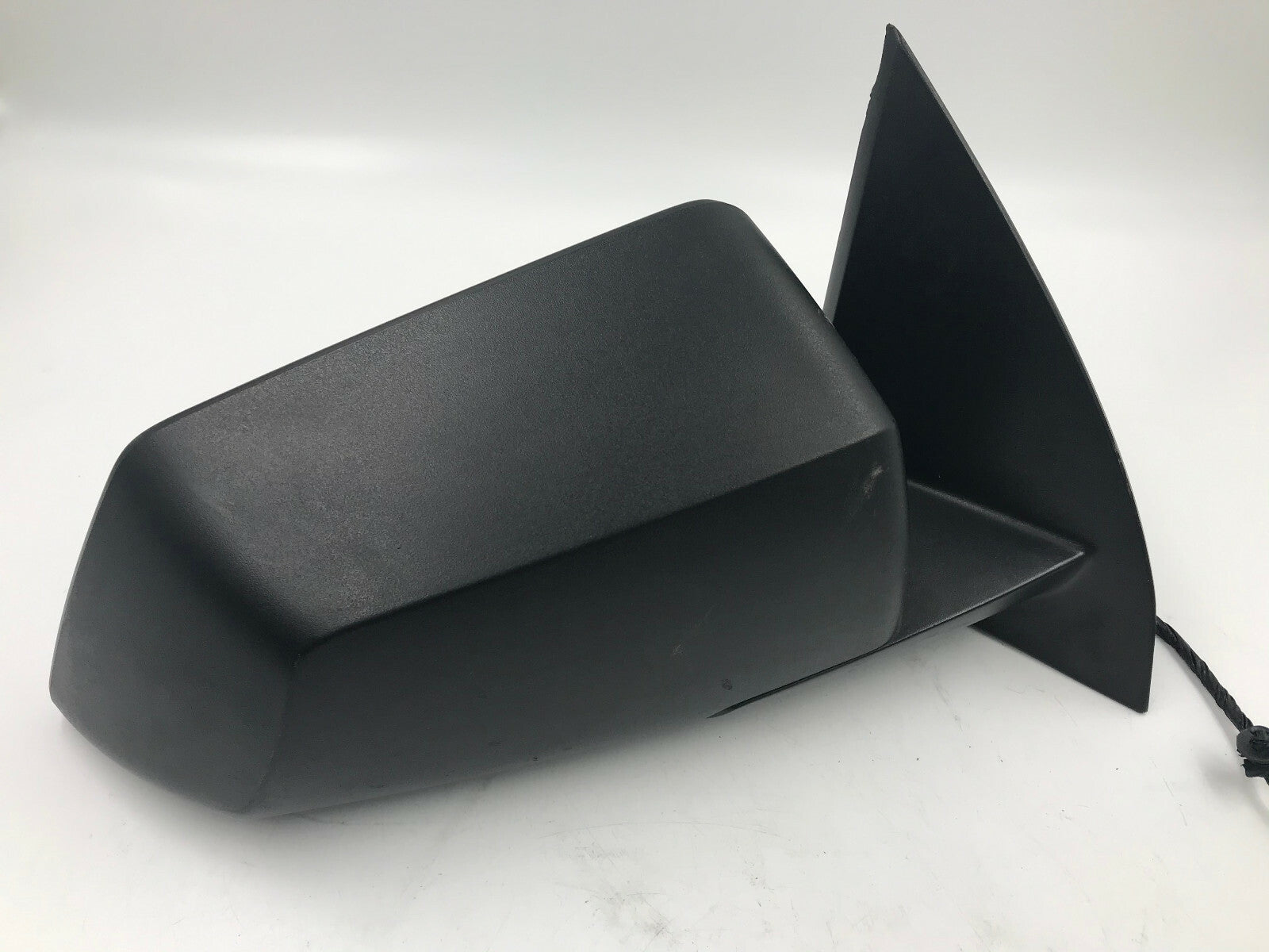 2007-2008 GMC Acadia Passenger Side View Power Door Mirror Black OEM B03B28004