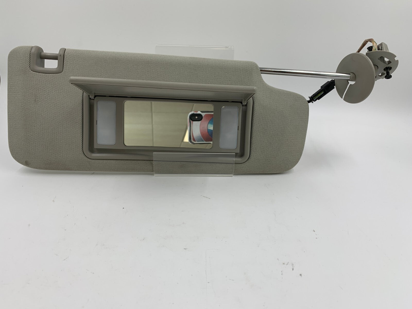 2013-2016 Chevrolet Malibu Passenger Sun Visor Gray Illuminated OEM D04B13094