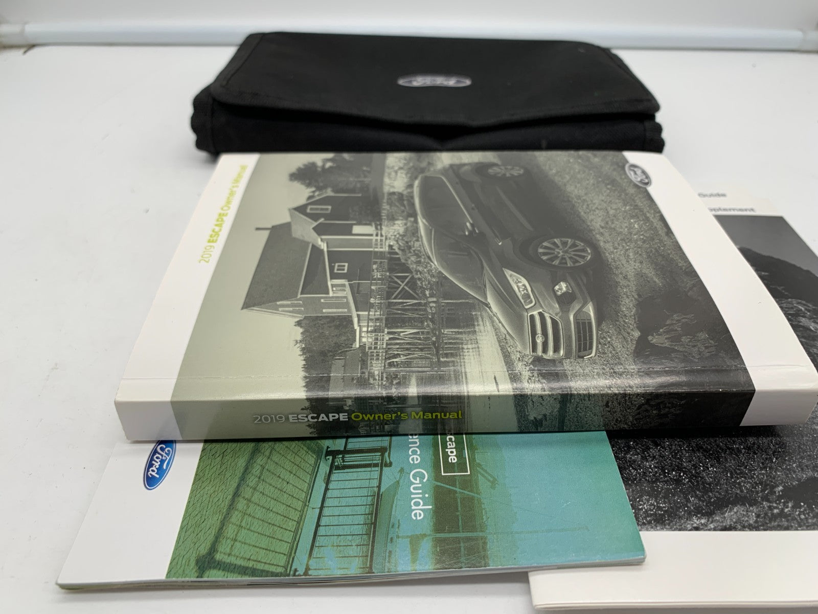 2019 Ford Escape Owners Manual Set with Case OEM C02B14053