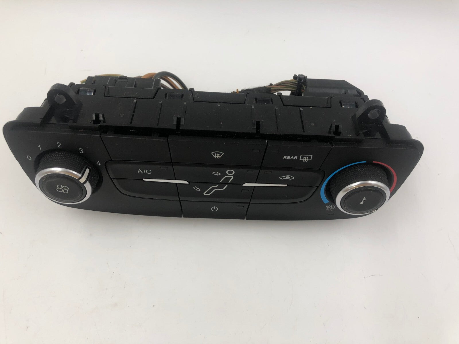 2015-2018 Ford Focus Climate Control AC Heater Unit OEM D01B16007