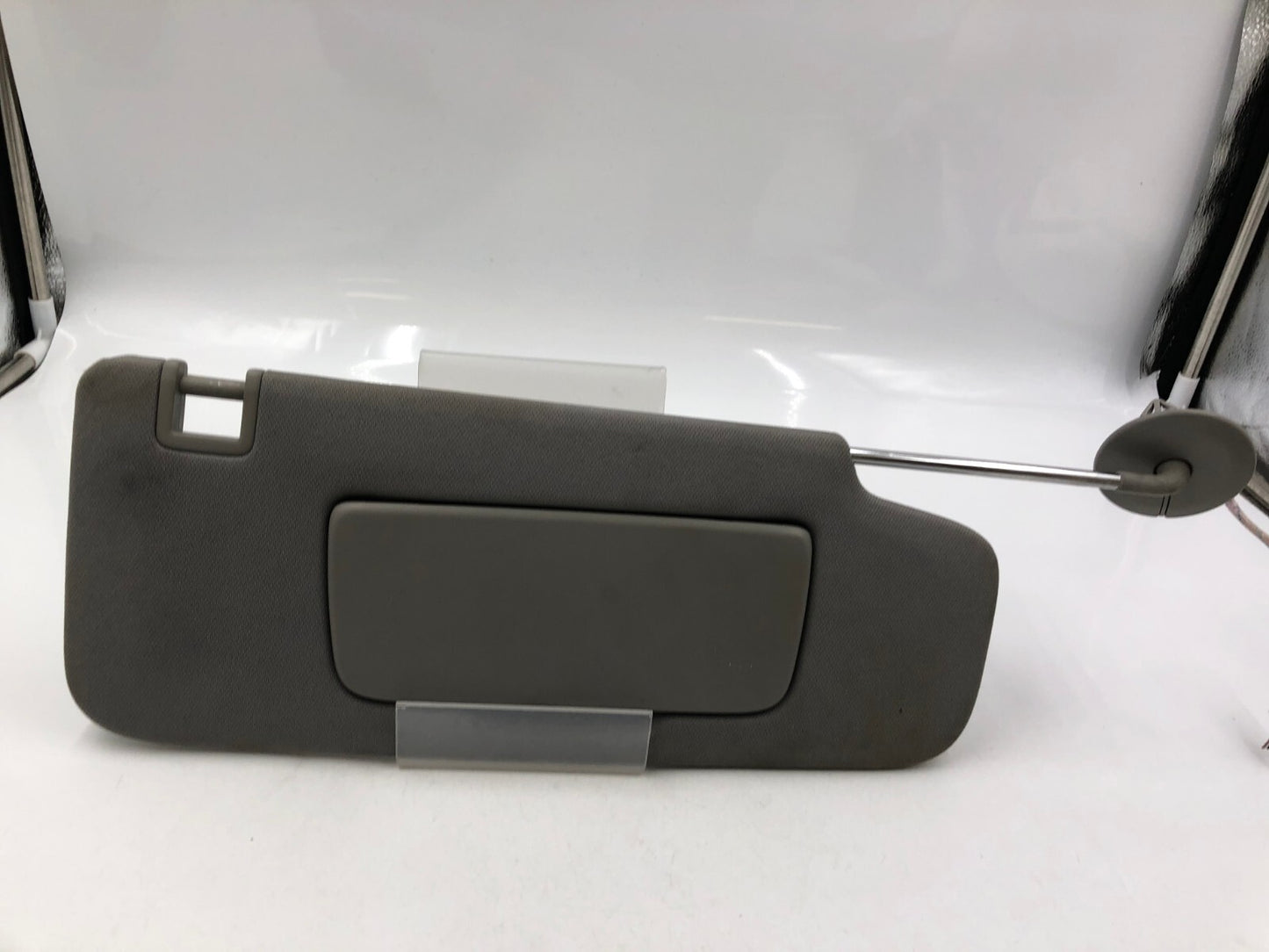 2020-2022 Chevrolet Equinox Passenger Sun Visor Gray Illuminated OEM A03B41056