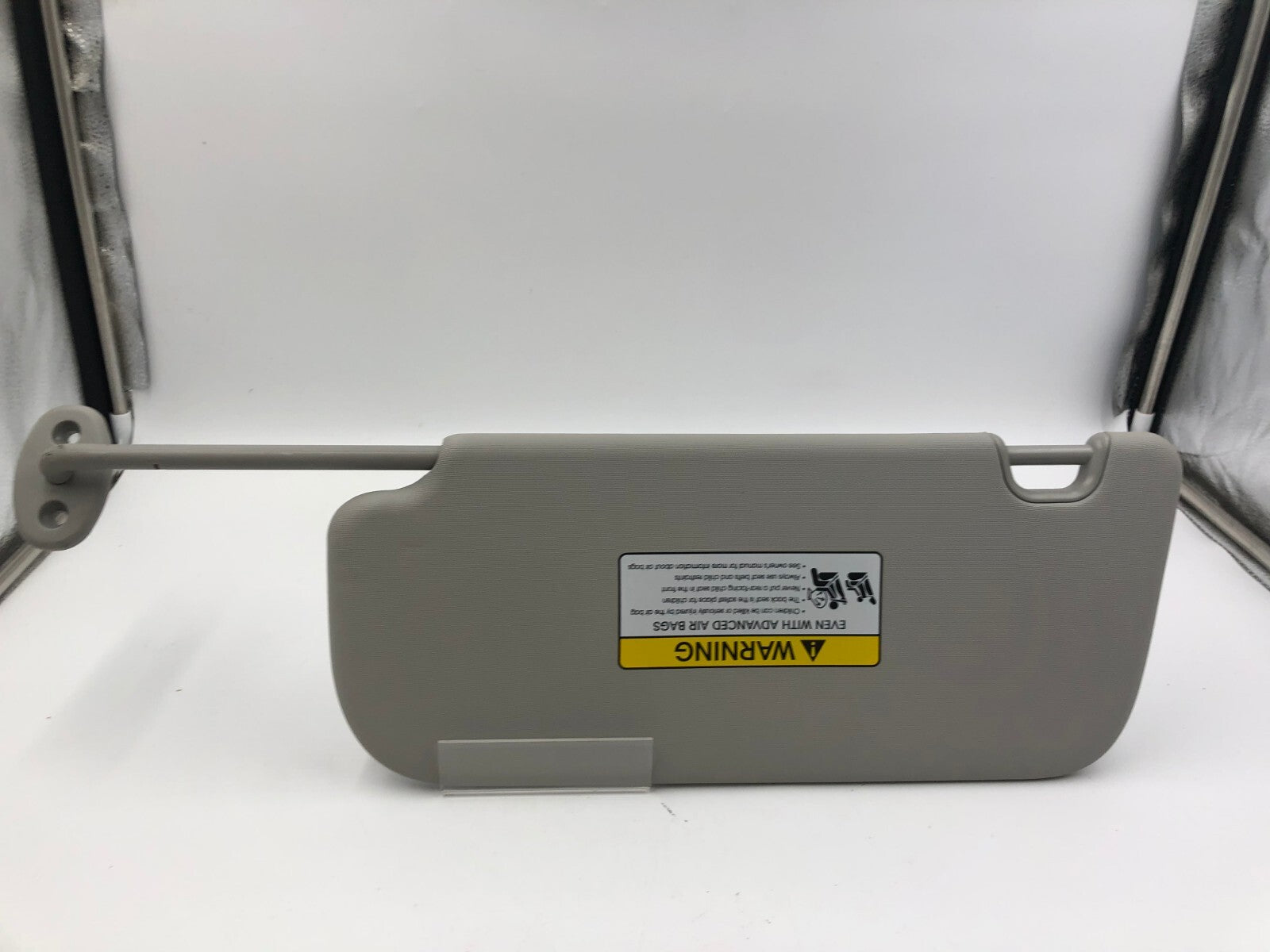 2014-2019 Kia Soul Passenger Sun Visor Illuminated Gray OEM C01B11051