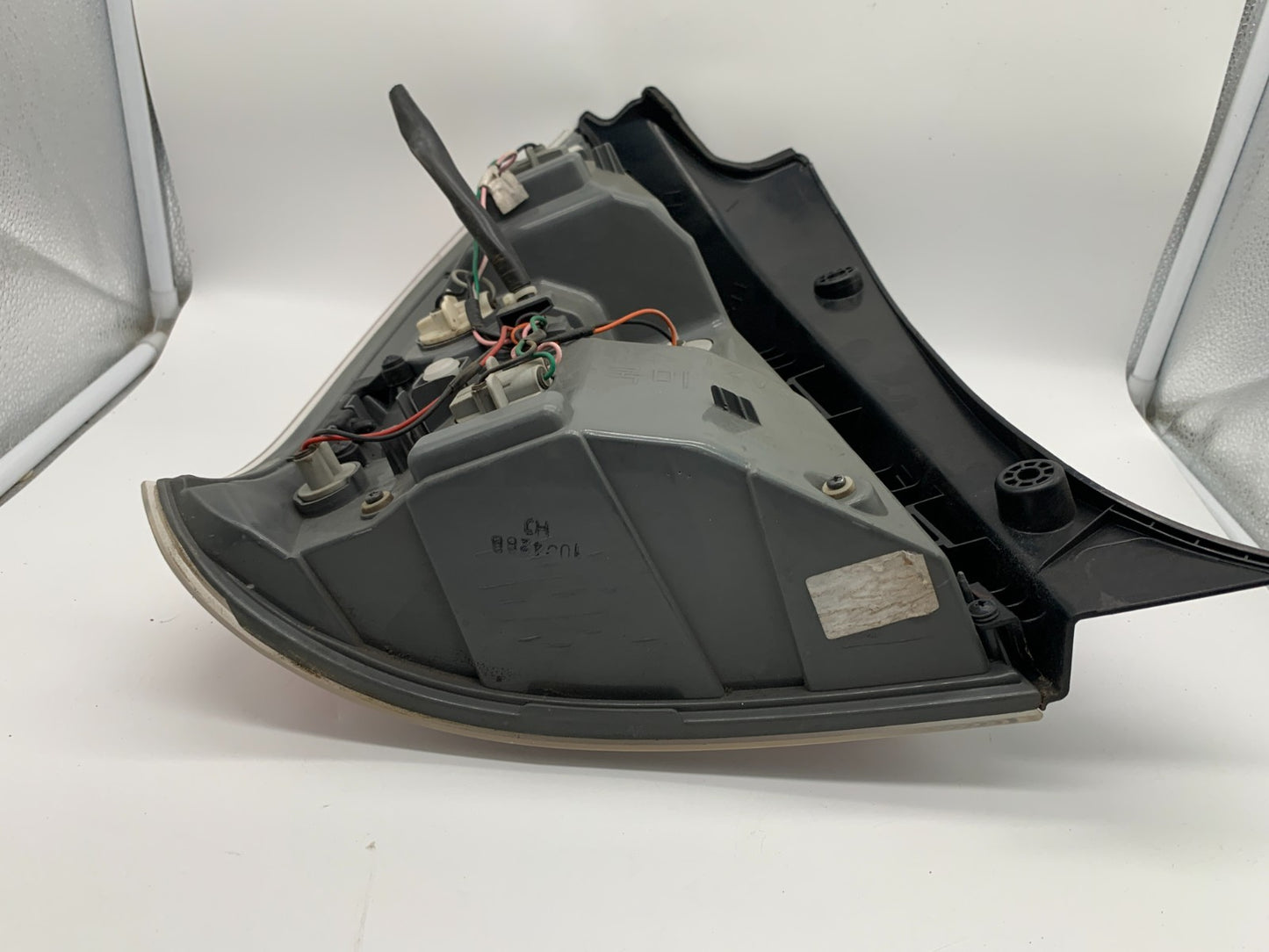 2008-2011 Hyundai Accent Hatchback Passenger Side Tail Light OEM A01B38013