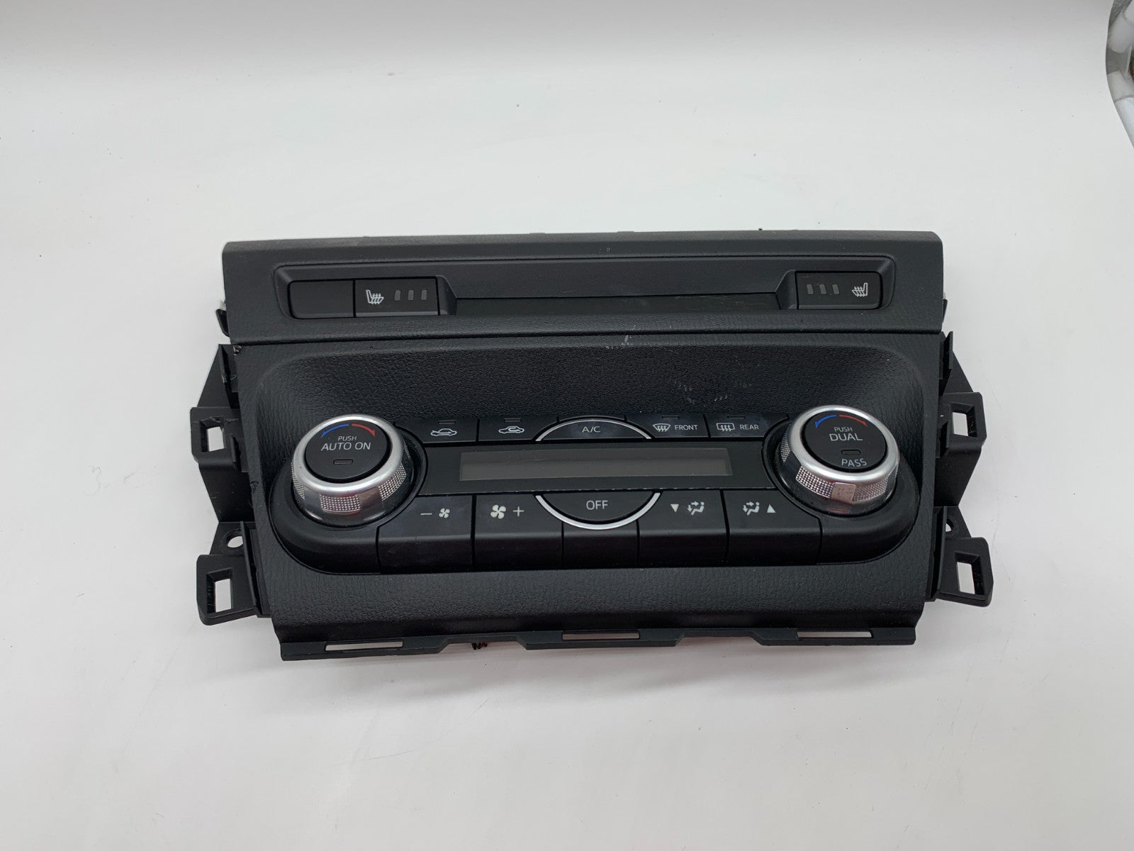 2017-2018 Mazda 3 Mazda3 AC Heater Climate Control Unit OEM B01B23002