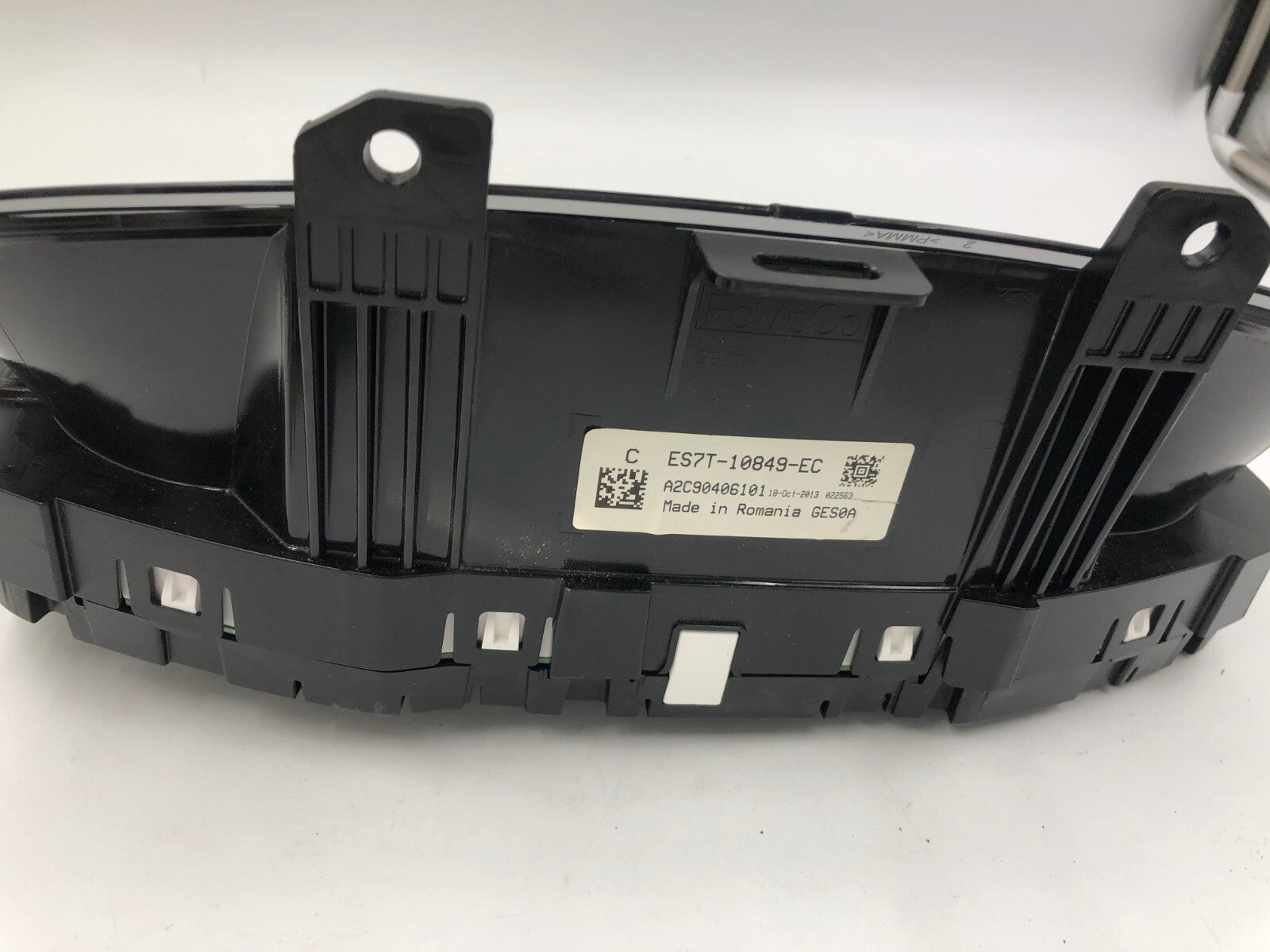 2014-2015 Ford Fusion Speedometer Instrument Cluster 42,473 Miles OEM D01B33067