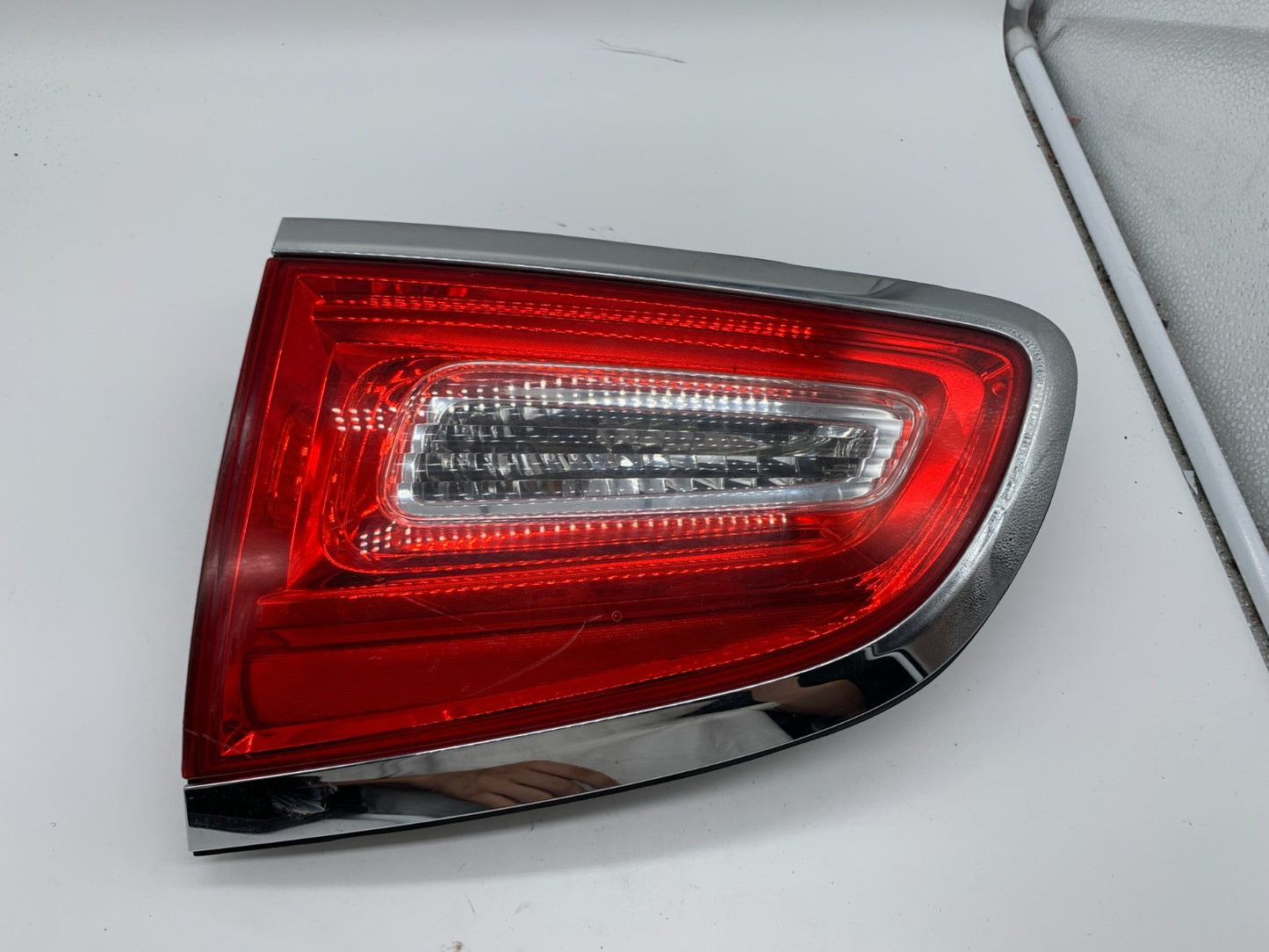 2013-2017 Buick Enclave Passenger Trunk Lid Tail Light Taillight OEM D02B69013