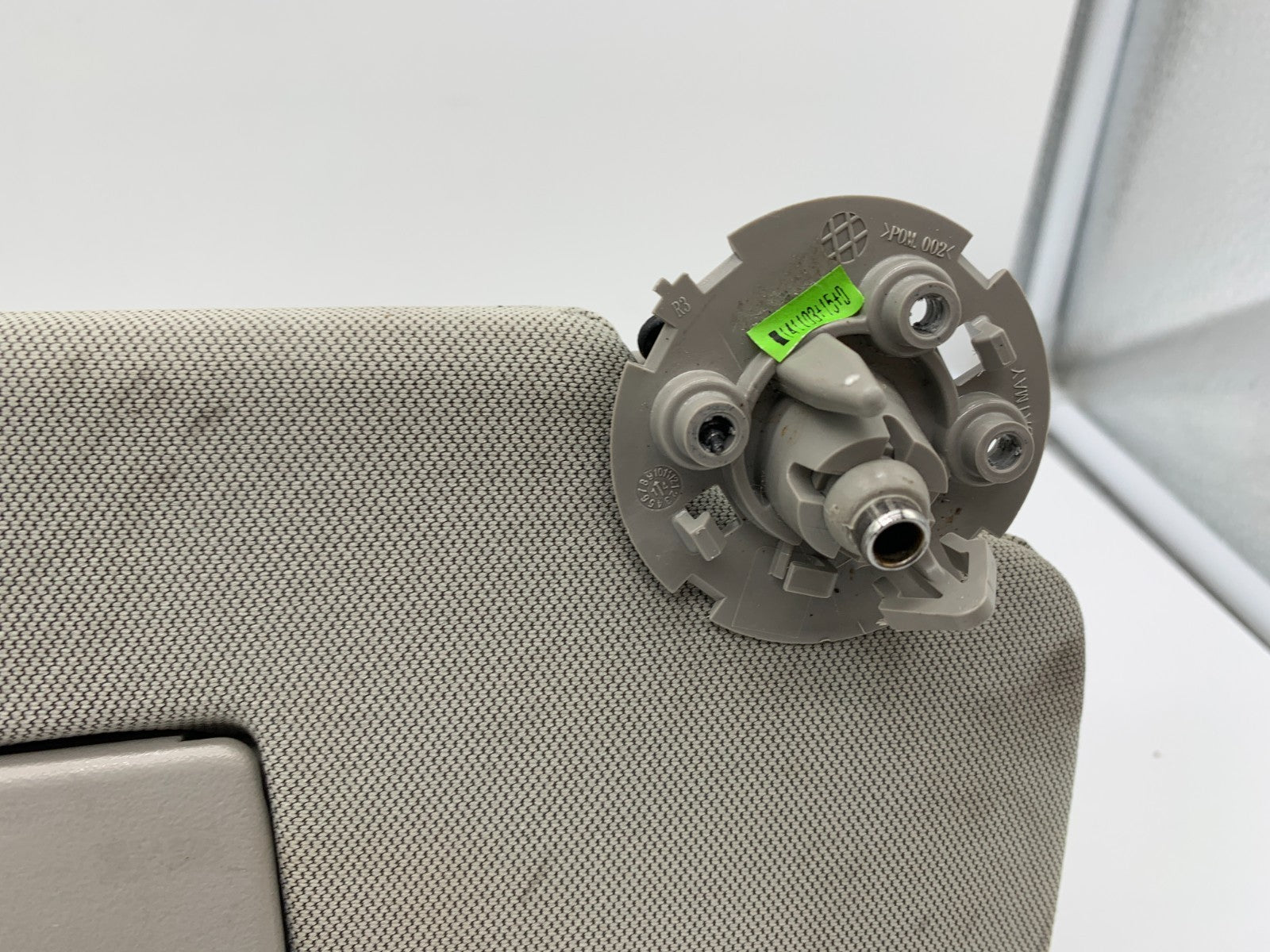 2015-2016 Chevrolet Trax Passenger Sun Visor Gray OEM C03B29001