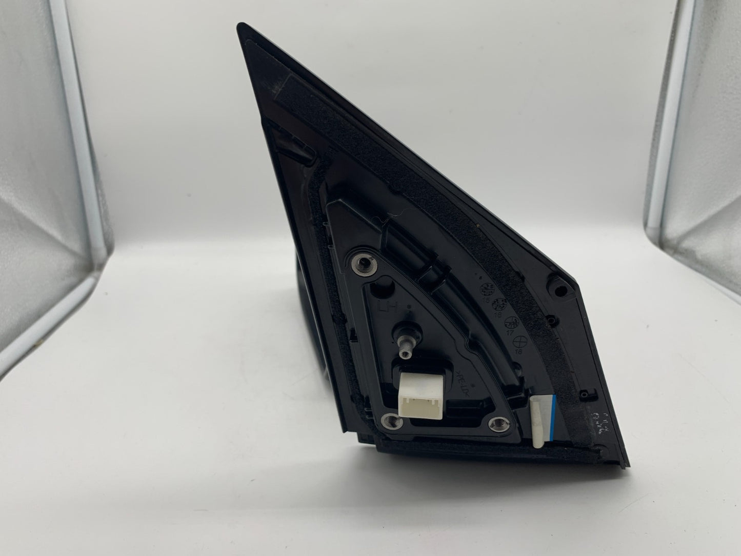 2016-2018 Hyundai Tucson Driver Side View Power Door Mirror Black BSA OEM C04B44