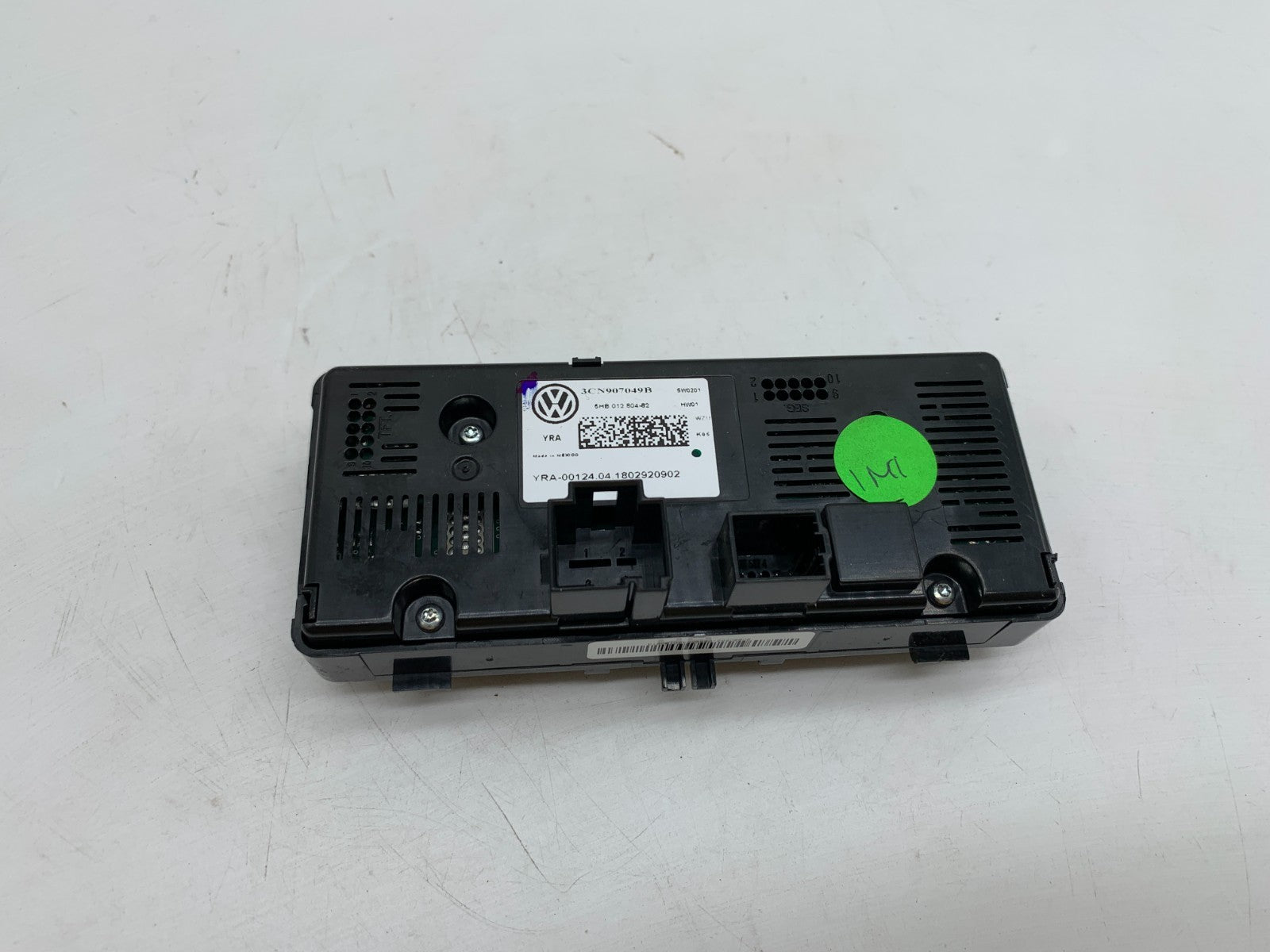 2018-2023 Volkswagen Atlas REAR AC Heater Climate Control Unit OEM D02B64011