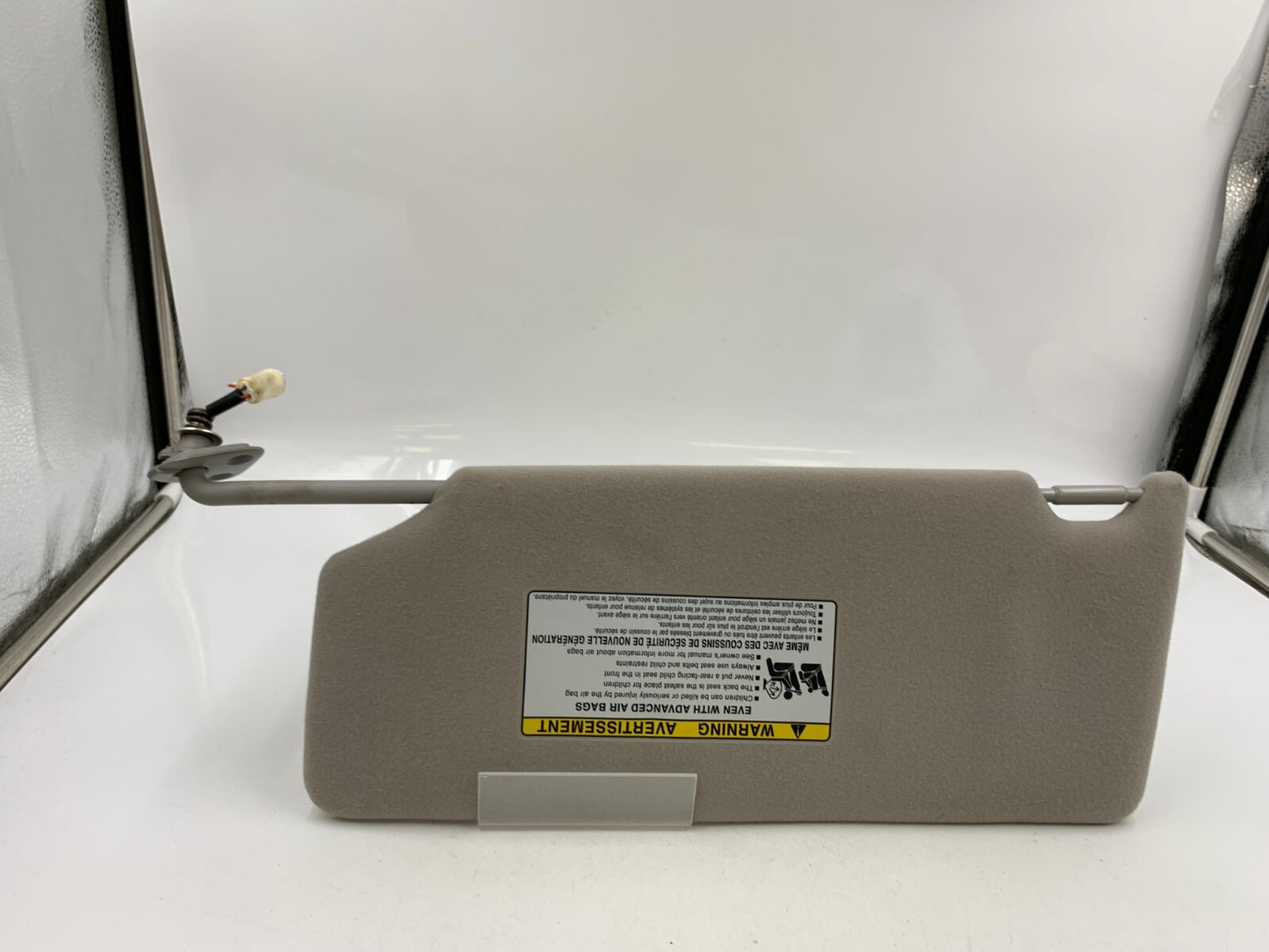 2005-2012 Toyota Avalon Passenger Sun Visor Gray Illumination OEM C04B31063