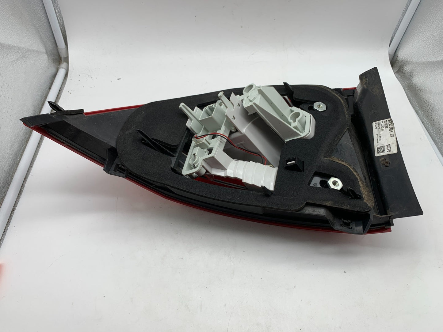 2014-2018 Volvo S60 Passenger Side Tail Light Taillight OEM C02B20013