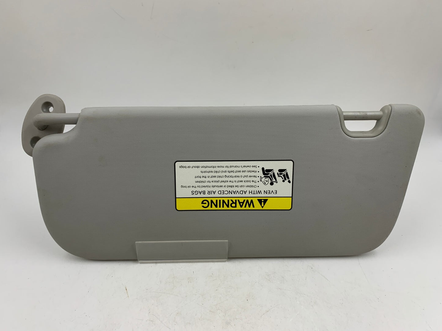 2014-2019 Kia Soul Passenger Sun Visor Illuminated Gray OEM A04B42007