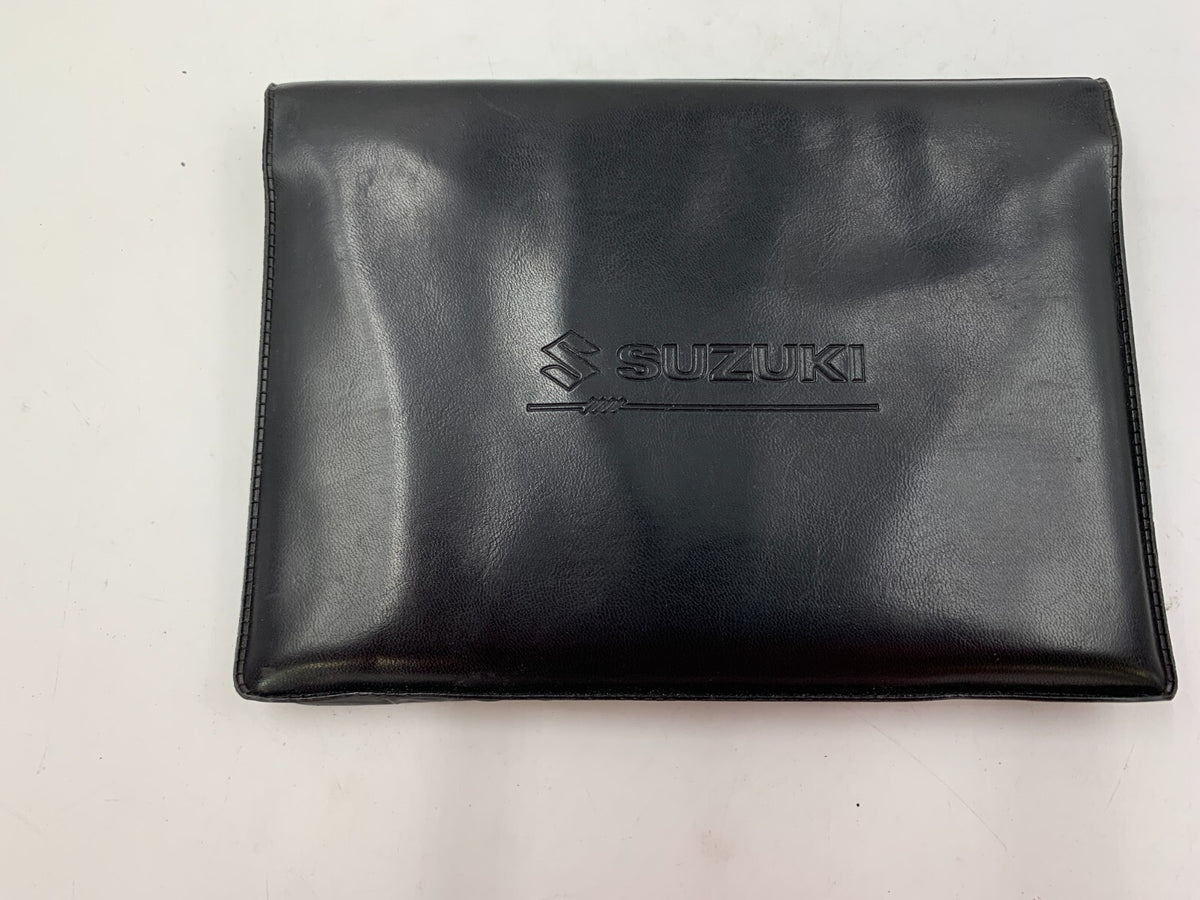 2004 Suzuki Forenza Owners Manual Set with Case B02B22041