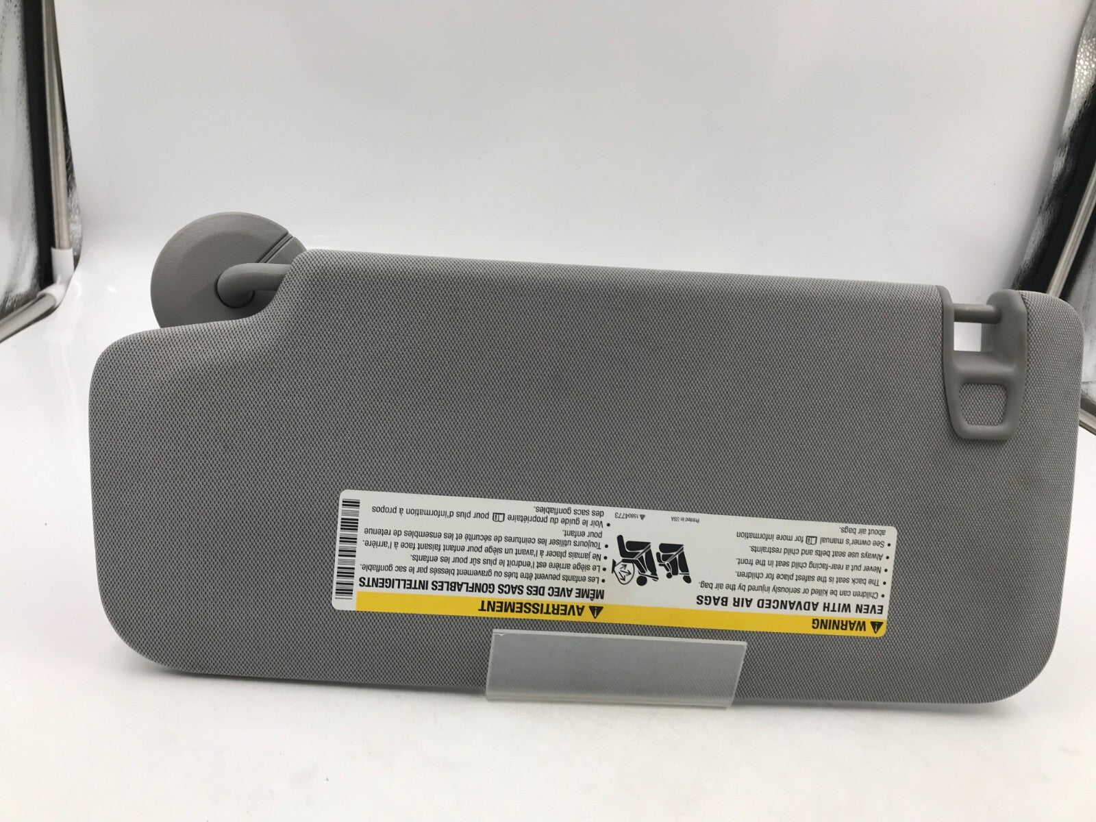 2017-2021 Chevrolet Trax Passenger Side Sun Visor Gray OEM C04B57006