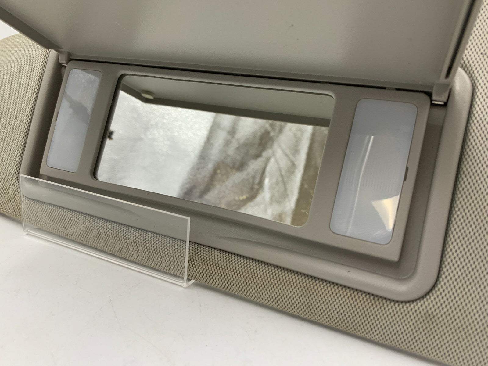 2013-2016 Chevrolet Malibu Driver Sun Visor Gray Illuminated OEM D01B52035