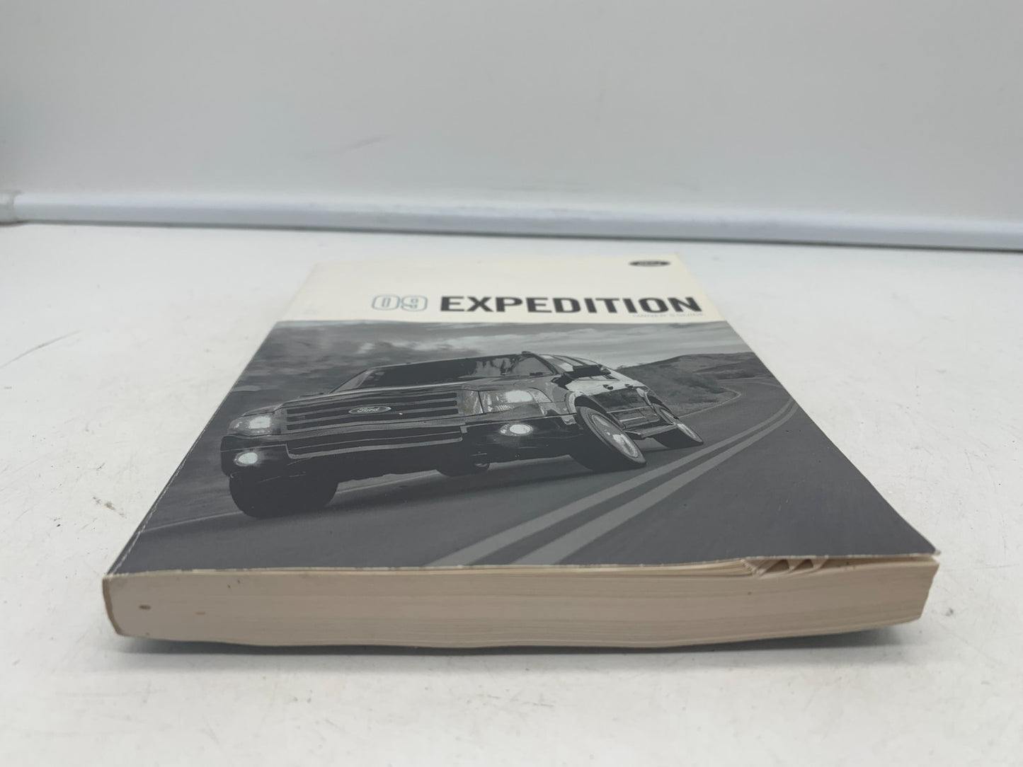 2009 Ford Expedition Owners Manual Set with Case OEM