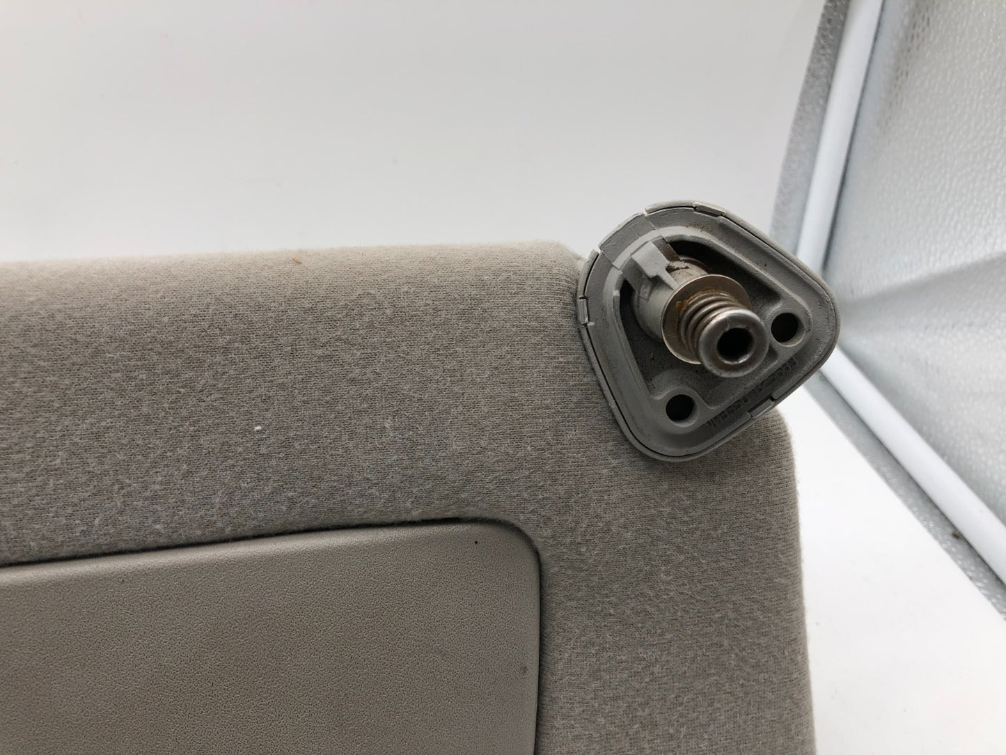 2005-2006 Toyota Camry Passenger Sun Visor Gray OEM D03B08001