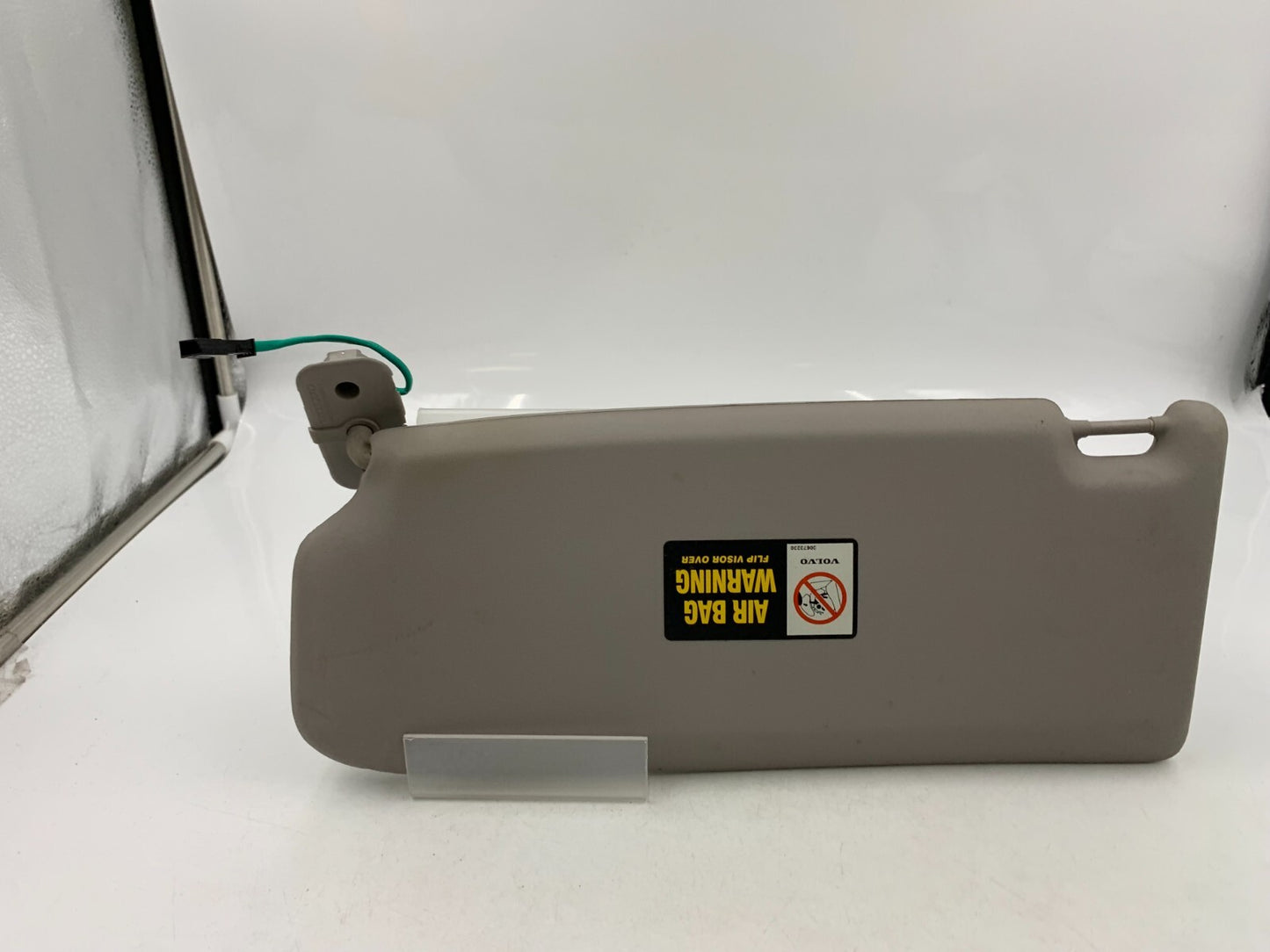2004-2006 Volvo V40 Passenger Sun Visor Gray Illuminated OEM B01B54008