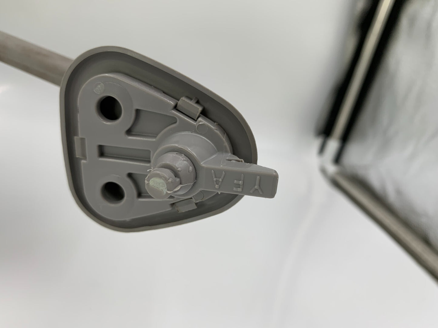 2011-2015 Hyundai Sonata Passenger Sun Visor Sunvisor Gray Illuminated E01B08084