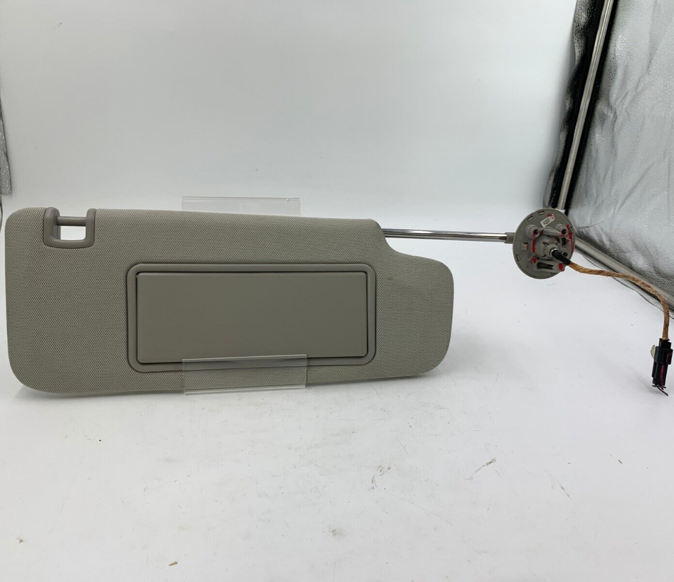 2013-2016 Chevrolet Malibu Passenger Sun Visor Gray Illuminated OEM B02B19064