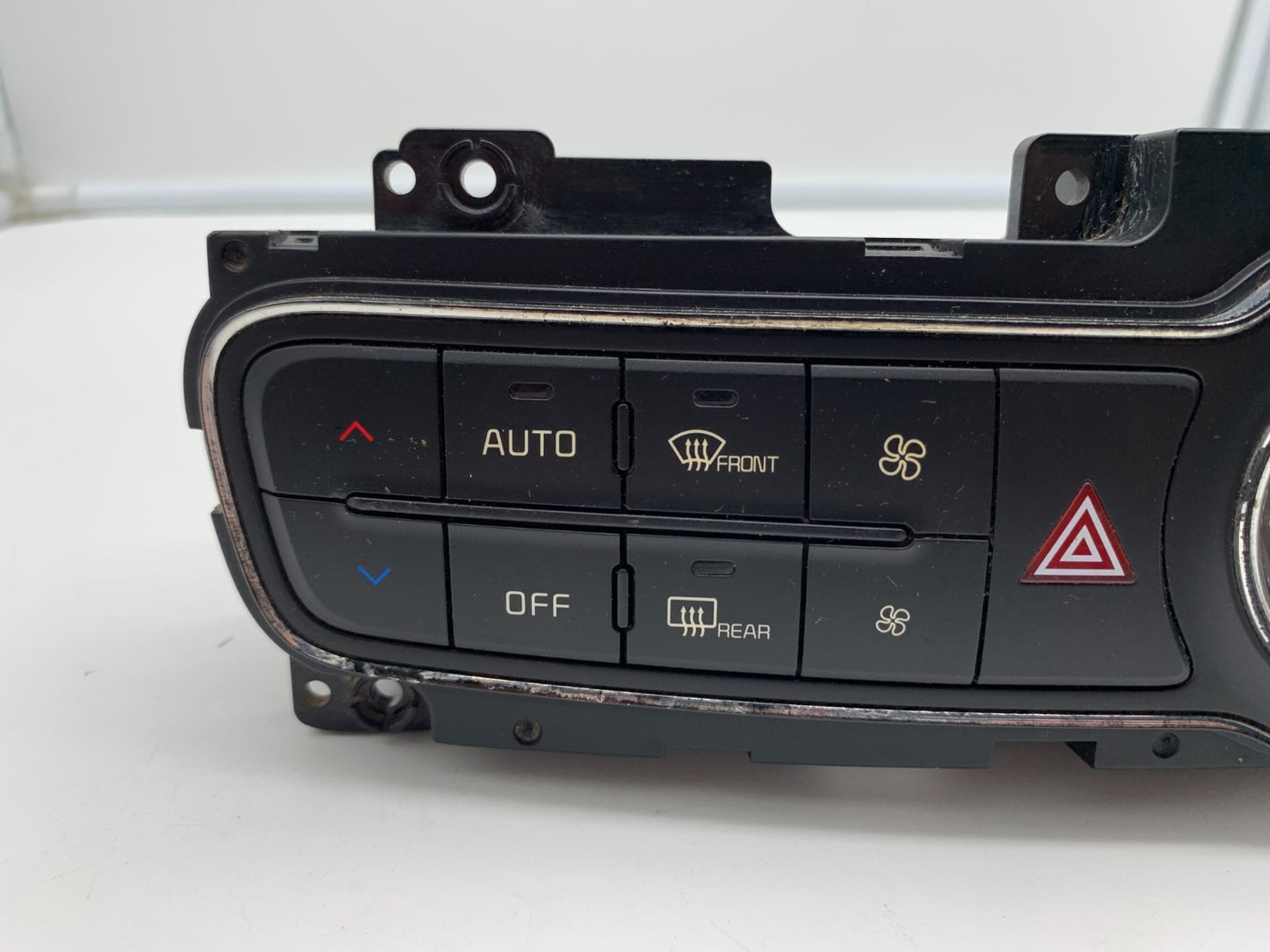 2014-2016 Kia Cadenza AC Heater Climate Control Unit OEM