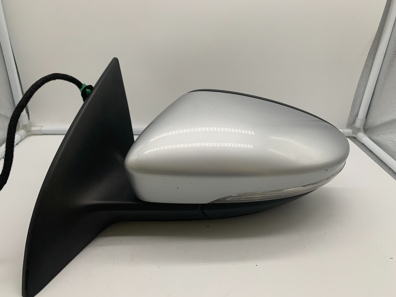 2009-2012 Volkswagen CC Driver Side View Power Door Mirror Silver OEM B02B14001