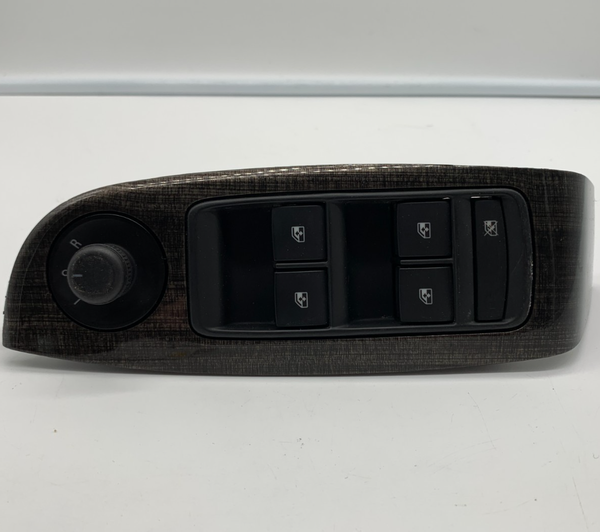 2014-2016 Chevrolet Malibu Master Power Window Switch OEM C04B20024