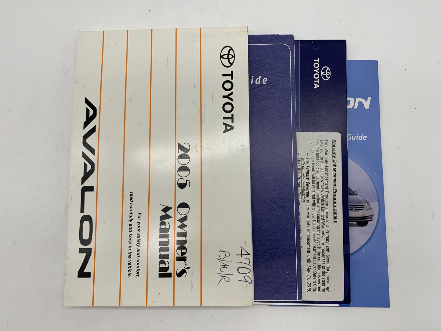 2005 Toyota Avalon Owners Manual Set OEM