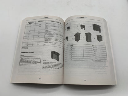 2019 Ford Fusion Owners Manual Set with Case OEM R01B04006