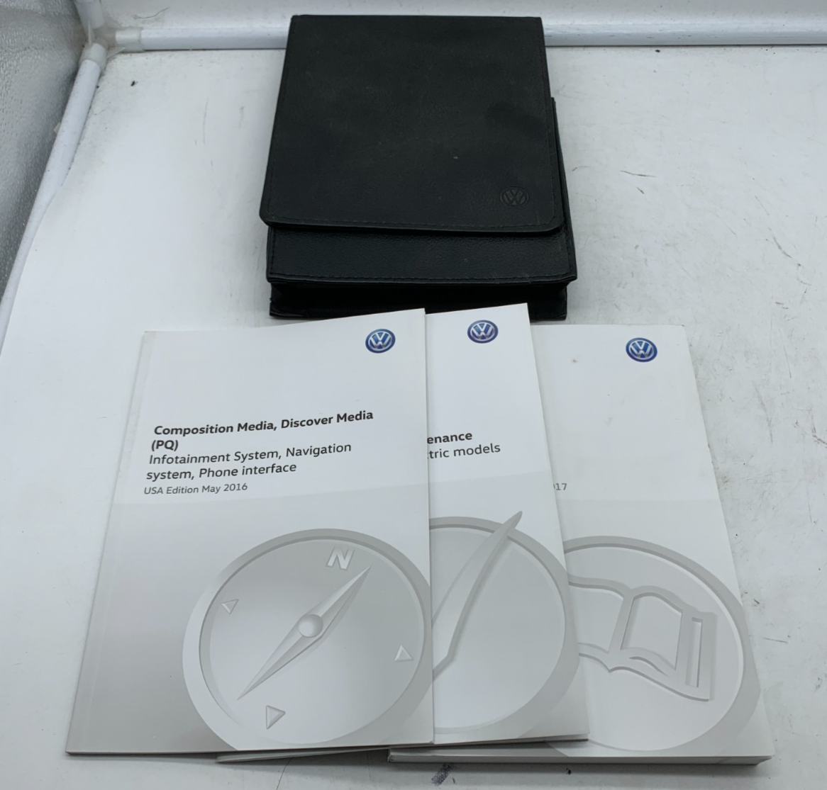 2017 Volkswagen Jetta GLI Owners Manual Set with Case OEM B01B44006