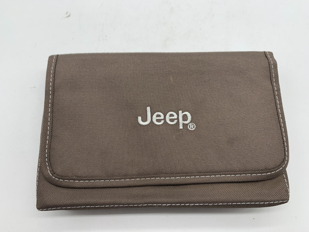 2017 Jeep Renegade Owners Manual Set with Case OEM B03B23021