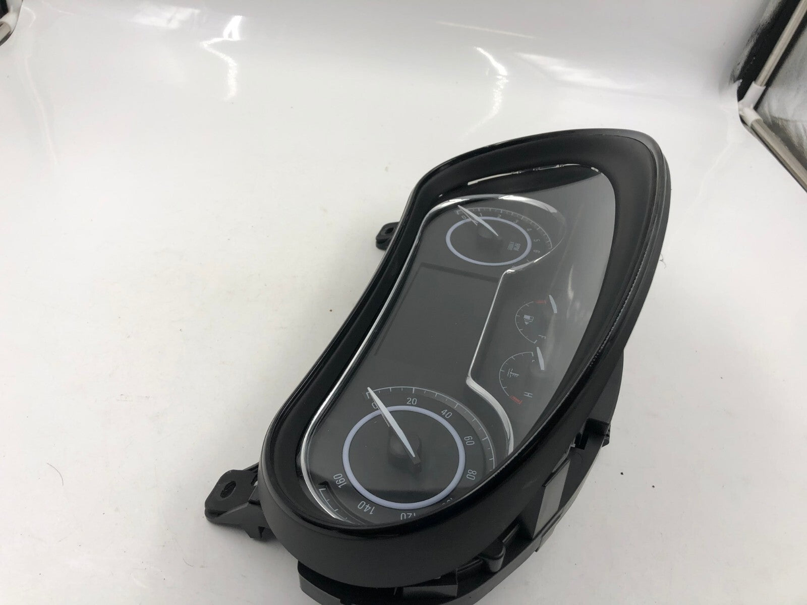 2015 Buick Regal Speedometer Instrument Cluster 11815 Miles OEM C04B64004