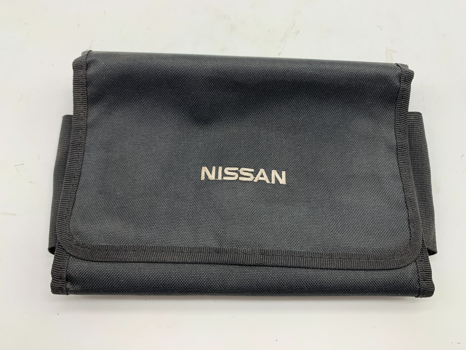 2015 Nissan Rogue Owners Manual Set with Case OEM A01B44007