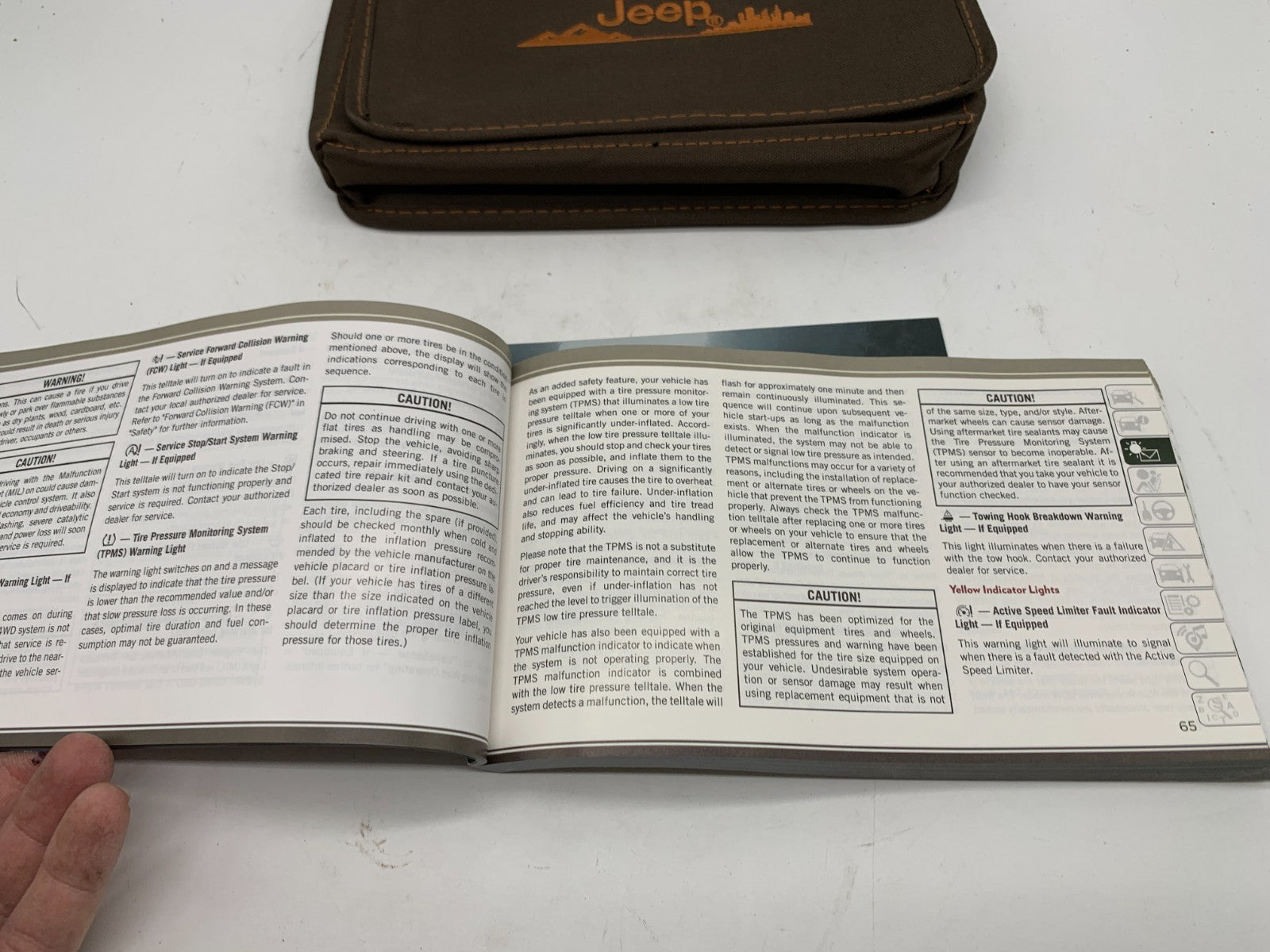 2018 Jeep Compass Owners Manual Set with Case OEM D01B37015