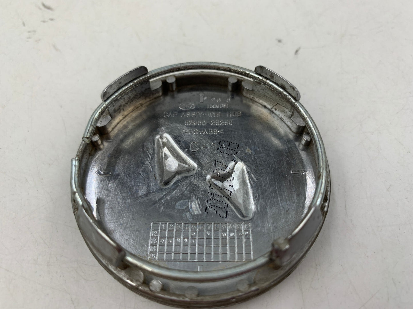 Hyundai Wheel Center Cap Gray 2-1/4 inch OEM D01B14040