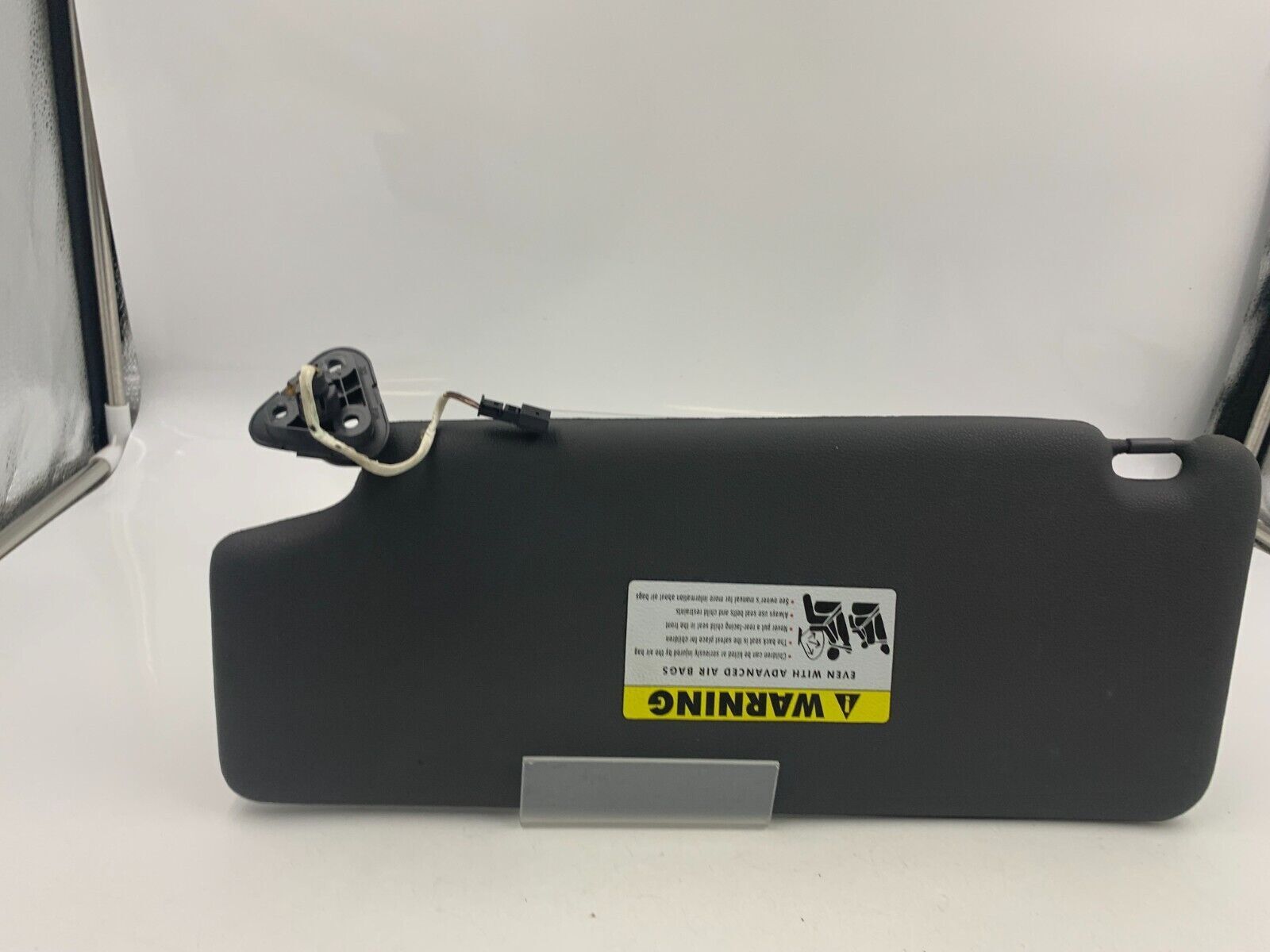 2004-2005 BMW X3 Passenger Sun Visor Charcoal Illuminated OEM B03B52089