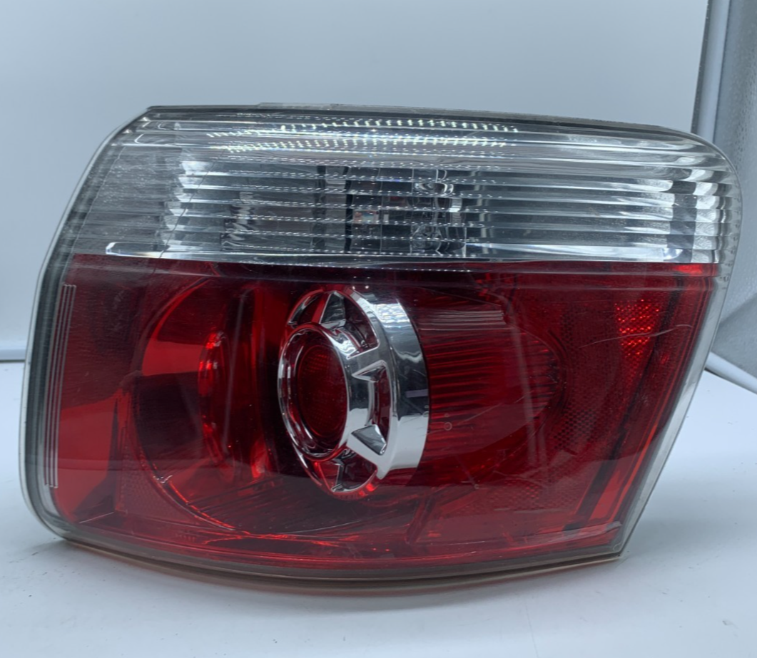 2010-2017 GMC Acadia Passenger Side Tail Light Taillight OEM C03B58003